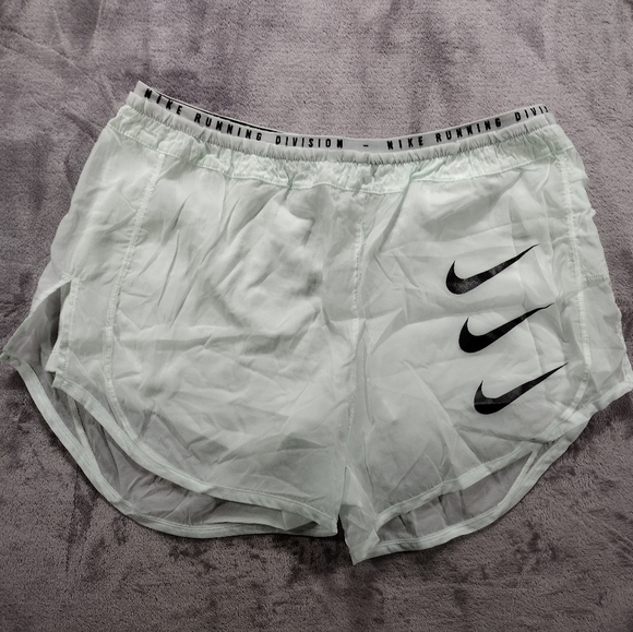 Nike Women's Tempo Luxe Run Division Brief Lined Running Shorts DQ0886-394 L - Picture 1 of 8